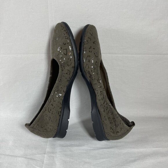 Clarks Women's Brown Leather Leopard Print Ultimate Comfort Round Toe Flats Shoe - Picture 6 of 8